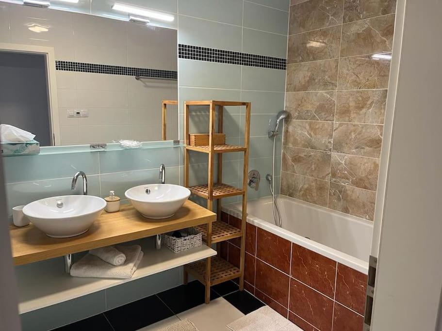 Apartment In Historical Center With Park View 플젠 외부 사진